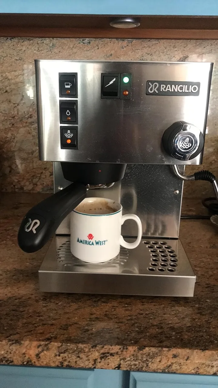 This is a commercial quality espresso maker..The Rancilio Silvia makes outstanding espresso with ...